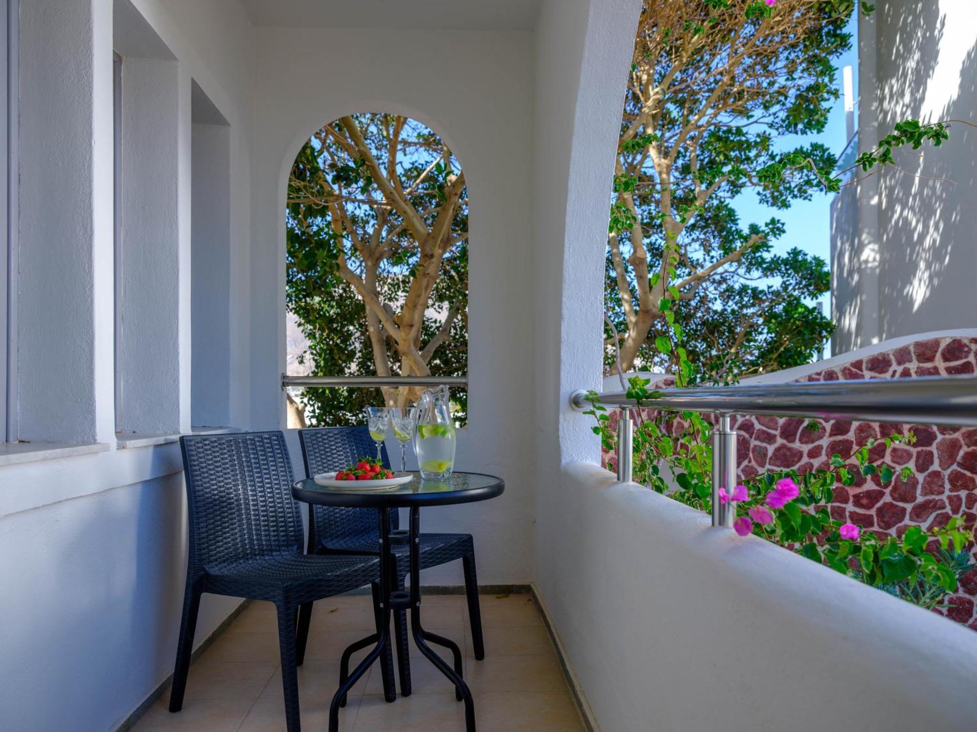 Smaragdi Hotel Perivolos  Ngoại thất bức ảnh