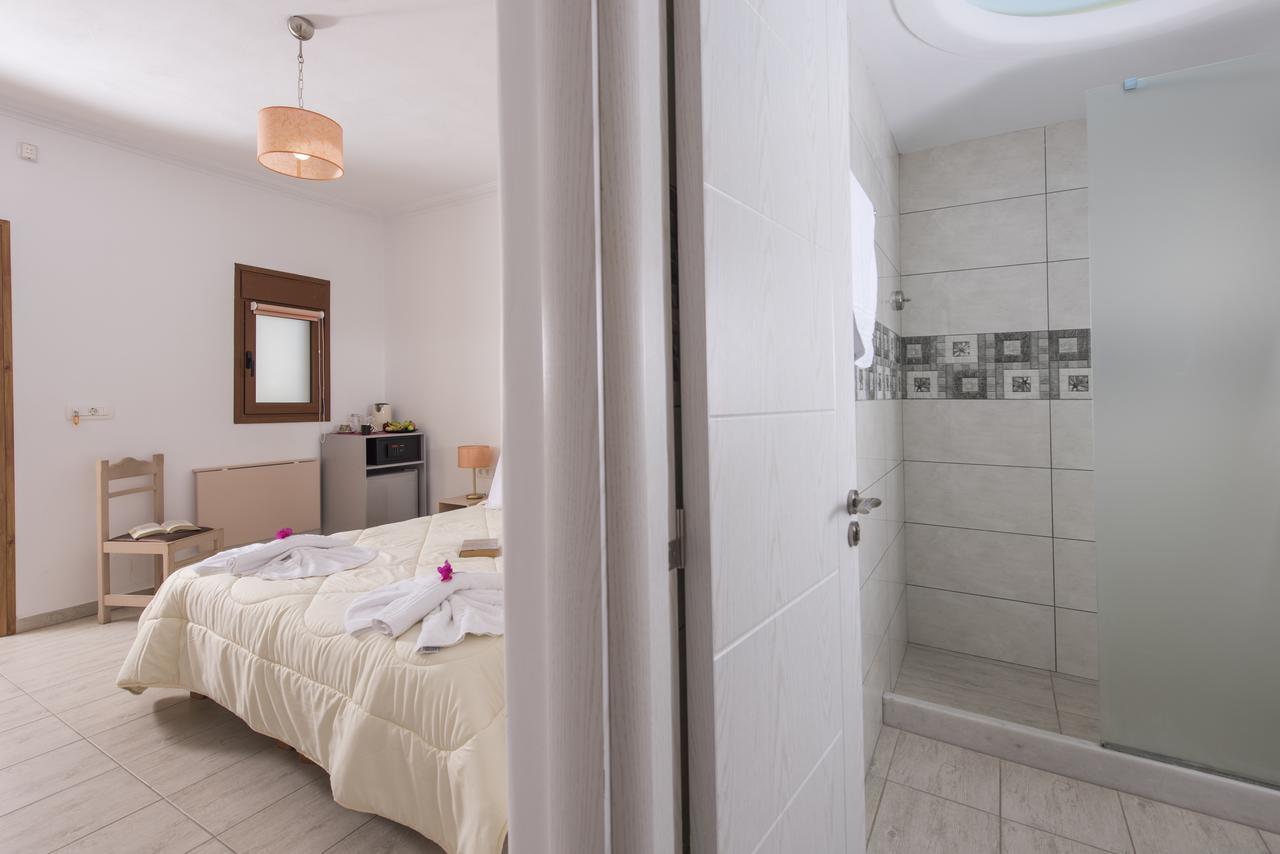 Smaragdi Hotel Perivolos  Ngoại thất bức ảnh
