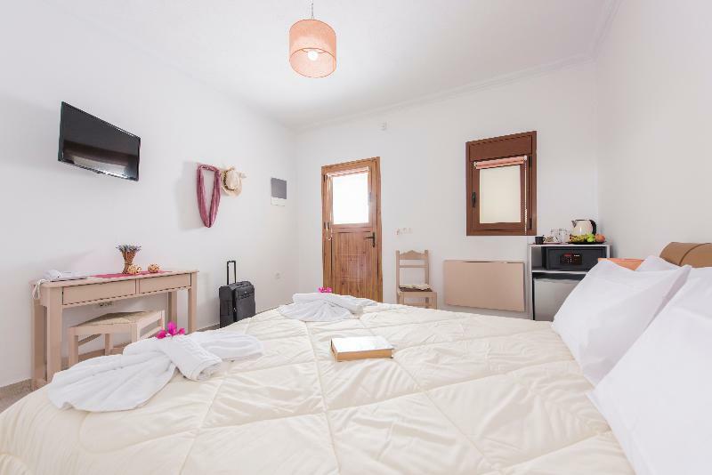 Smaragdi Hotel Perivolos  Ngoại thất bức ảnh